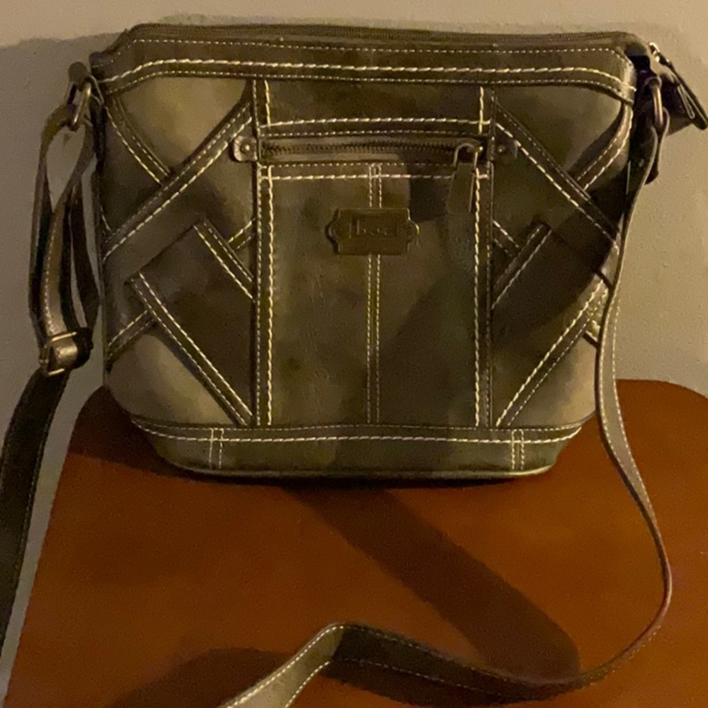 BOC Crossbody purse. Army green, new with tags.